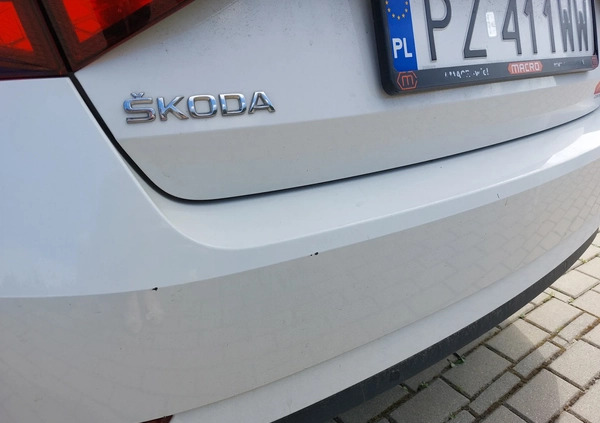 Skoda Superb cena 63000 przebieg: 238203, rok produkcji 2018 z Łazy małe 211